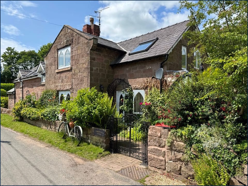 Bickerton Hill Cottages